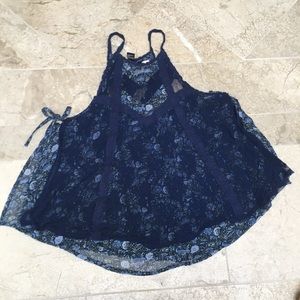 🦋 5 for $20 🦋 blue lace top